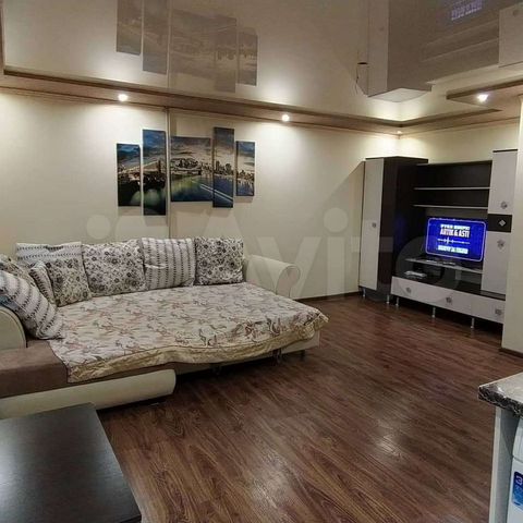 1-к. квартира, 42 м², 1/5 эт.