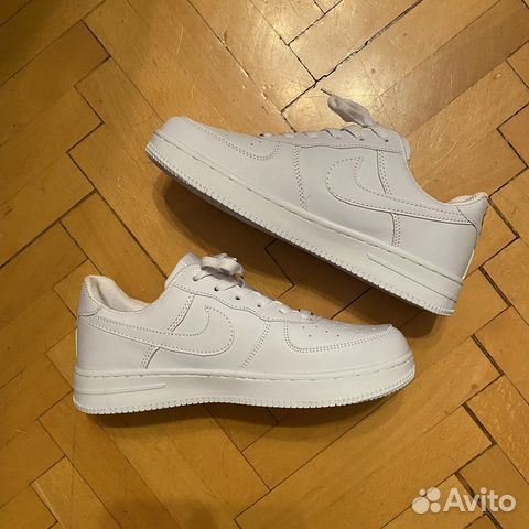 Новые кроссовки nike air force 1