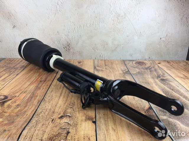 Пневмостойка передняя на Мерседес W164 / X164