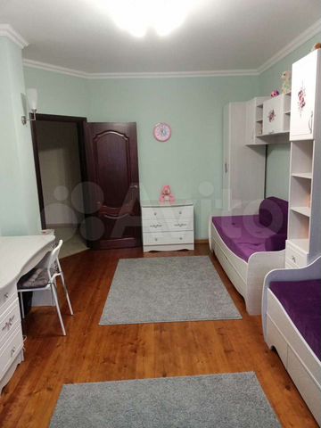 3-к. квартира, 120 м², 2/5 эт.