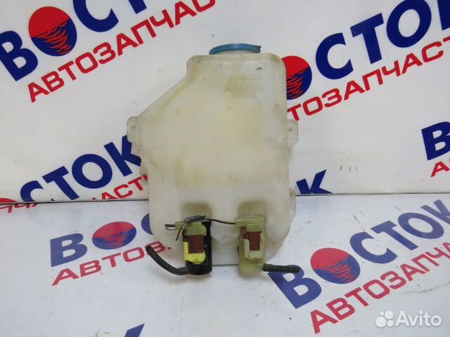 Бачок омывателя honda stepwgn RF3, RF4, RF5, RF6
