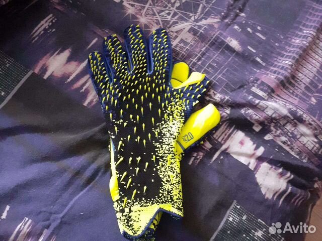 Перчатки для футбола