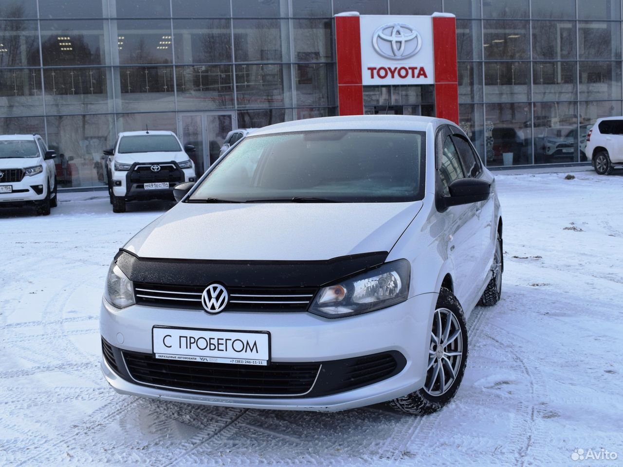 Volkswagen Polo 2018 1.6 at серебристый. Volkswagen Polo vi на снегу. Купить в Новосибирске Volkswagen Polo 2017 год погорелец. Volkswagen новосибирск