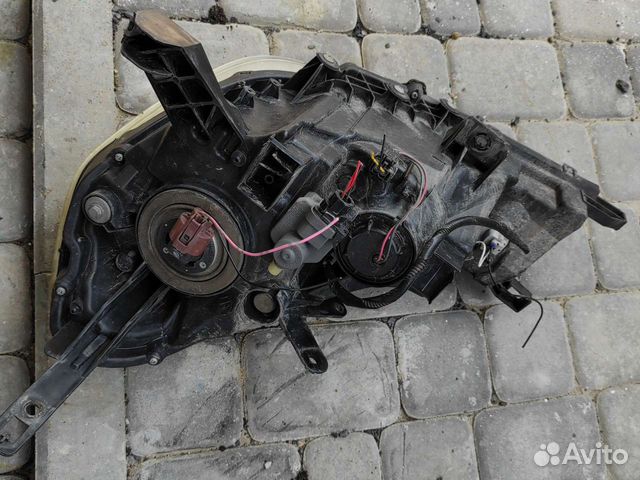 Фара Nissan Wingroad Y12