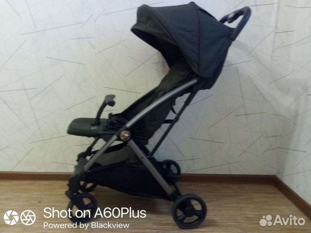 Прогулочная коляска Oyster Atom
