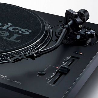 Новый виниловый проигрыватель Technics SL-1210MK7
