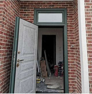 Дверь входная металлическая с фрамугой см 800