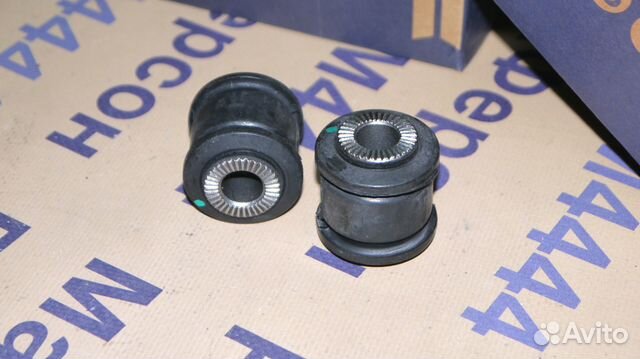 Сайлентблок задних поперечных тяг Toyota Mark II