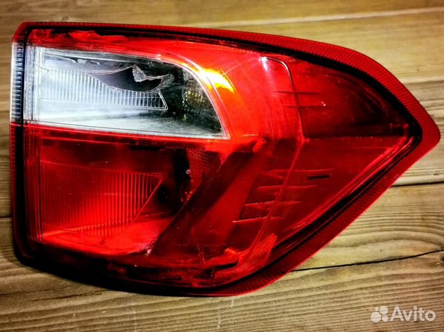Фонарь задний правый Ford EcoSport 1836270