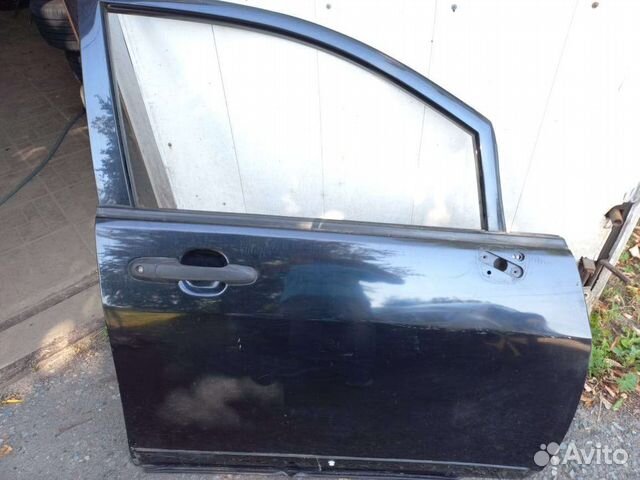 Правая перед.дверь на сузуки лиана