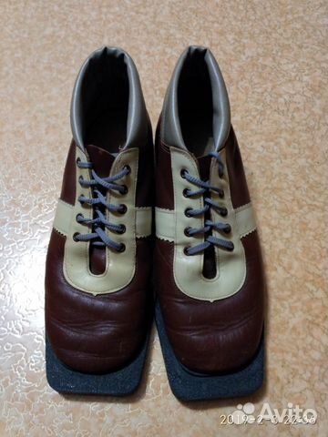 Лыжные ботинки