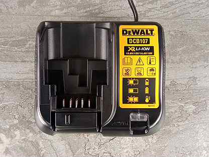 Зарядное устройство Dewalt DCB107