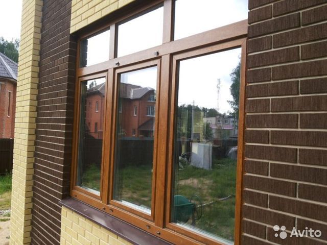 Дома с окнами болотный дуб