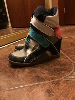 Ботинки на танкетке/Сникерсы buffalo London