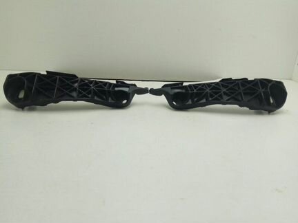 Крепление бампера переднее Toyota Rav-4 30