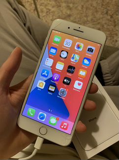 iPhone 8 plus 64gb свой, купил весной 2018