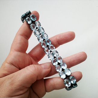 Серебряный украшения с голубыми топазами