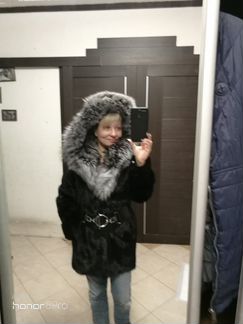 Норковая шуба с капюшоном из чернобурки
