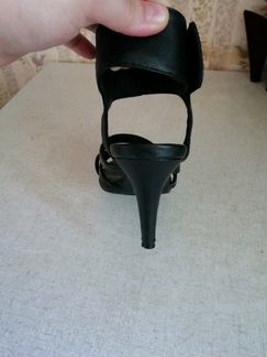 Босоножки новые H&M