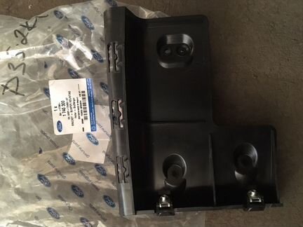 1740300 Кронштейн заднего бампера Ford S-Max 2007