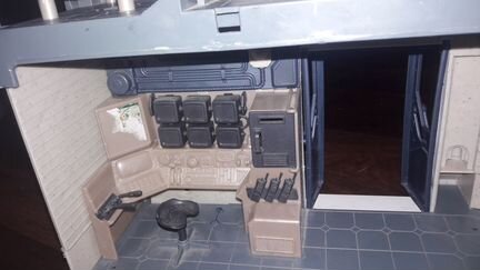 Наборы солдатиков, оружие, полицейский участок и п