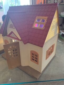 Sylvanian Families домик Марии с семейкой и мебель
