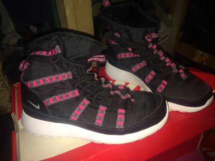 Новые полусапожки Nike оригинал