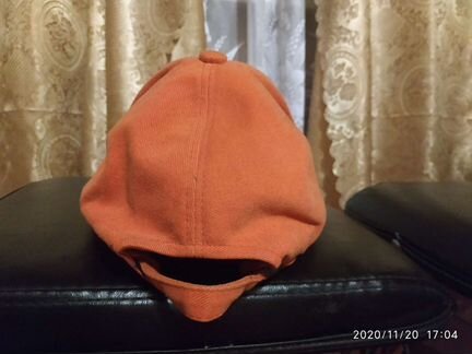 Кепка оранжевая