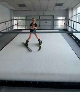 Обучение катанию на горных лыжах и сноуборде