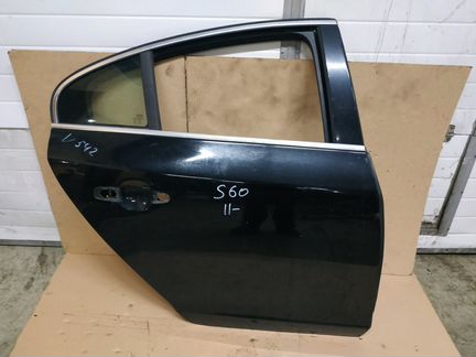 Вольво S60 2010- дверь задняя правая 32228975