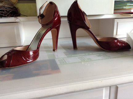 Туфли бардовые лаковая кожа брэндовые 38р