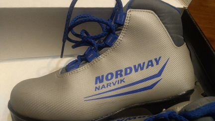 Лыжные ботинки новые