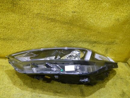 Фара левая Hyundai Tucson 3 (18-н.в) галоген 92101