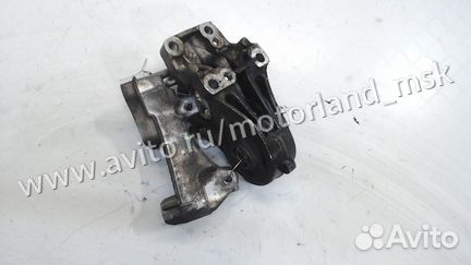 Кронштейн (лапа крепления), Двигателя левый передн