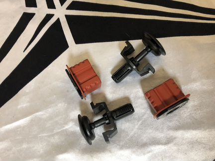 Крепление радиатора Mercedes новое оригинал