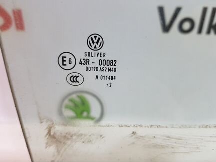 Стекло задней двери VW Passat B7 Variant L/R