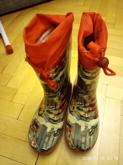 Резиновые детские сапоги