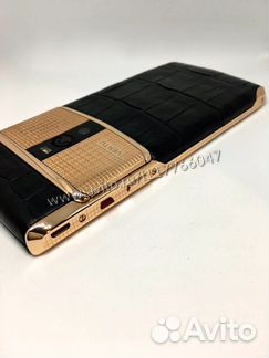 Vertu Signature Touch Fluted Black Crocodil