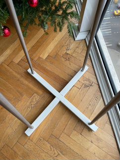 Вешалка чусиг