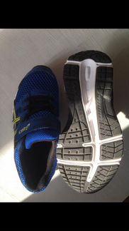 Детские кроссовки asics