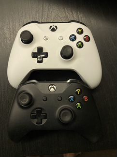 Xbox one s 500 gb + 2 пульта + игры