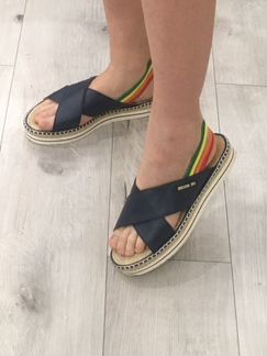 Сандалии moschino