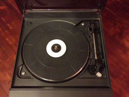 Аудиосистема с проигрывателем Philips