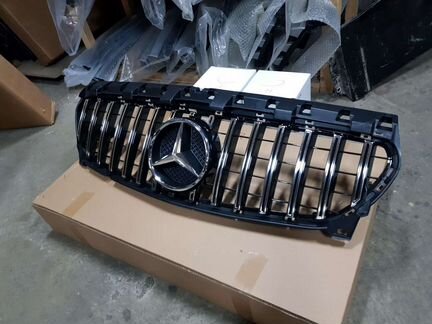 Решетка радиатора Мерседес CLA 117 Рестайлинг