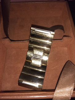 Женские часы Guess