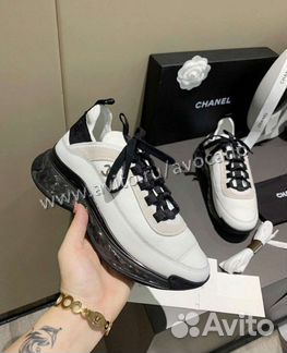 Кроссовки женские