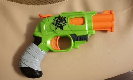 Nerf супер бластер с двумя барабанами Зомби страйк