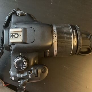 Зеркальный фотоаппарат Canon 550D