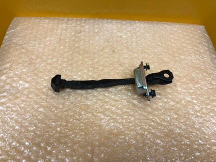 Ограничитель двери передний Nissan Murano Z52