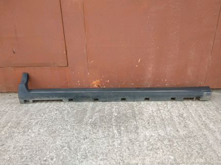 Порог Ford Kuga 2 правый оригинал